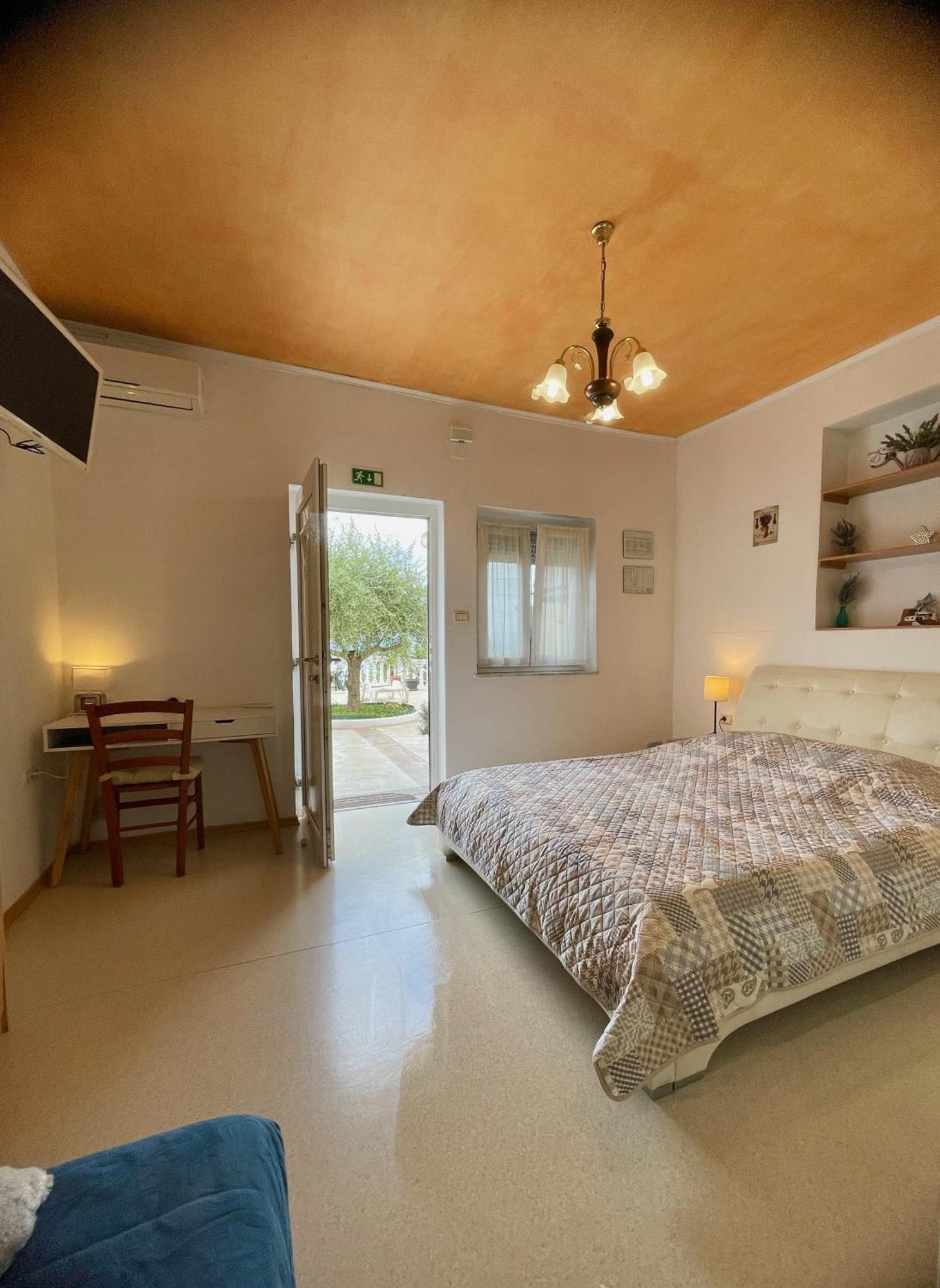 Viler Apartments Izola Esterno foto