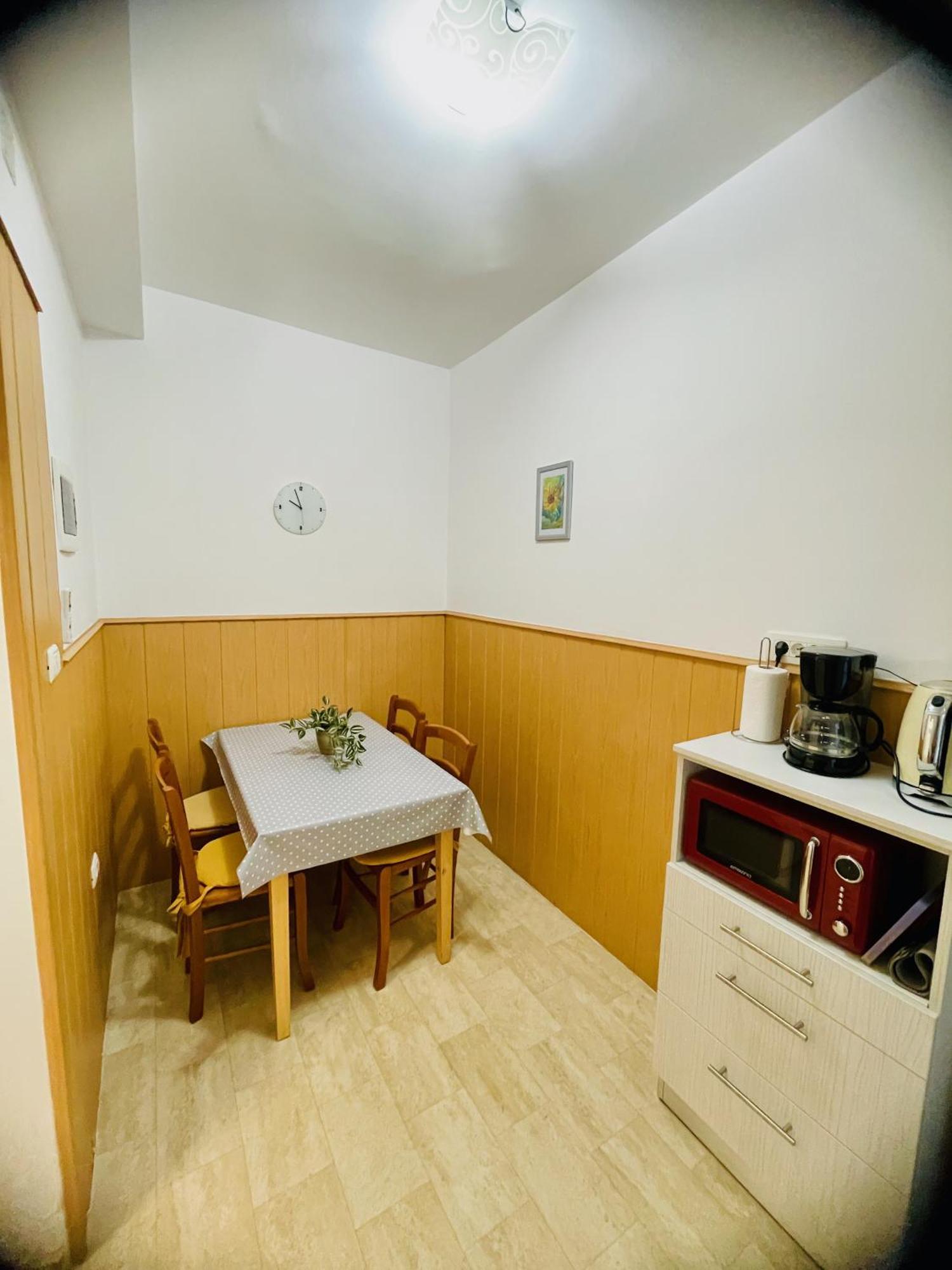 Viler Apartments Izola Esterno foto